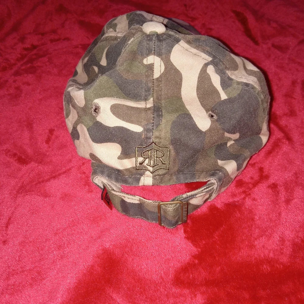 Reign Hat Collection - Picture 5 of 9